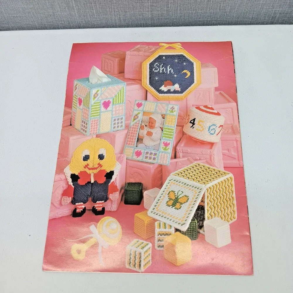 Projects for Baby in Plastic Canvas Leisure Arts 14 Projects Designs VTG Nursery